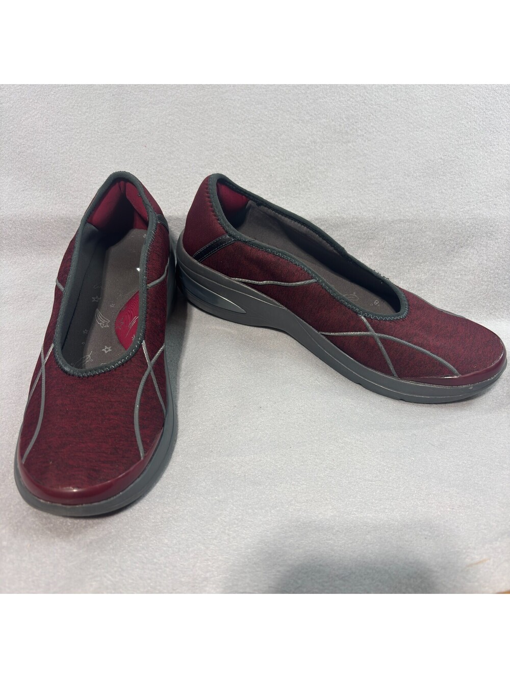 Bzees Ruby Slip On Shoes Womens 10 Red Comfort Wedge Loafers Fabric Casual Dress